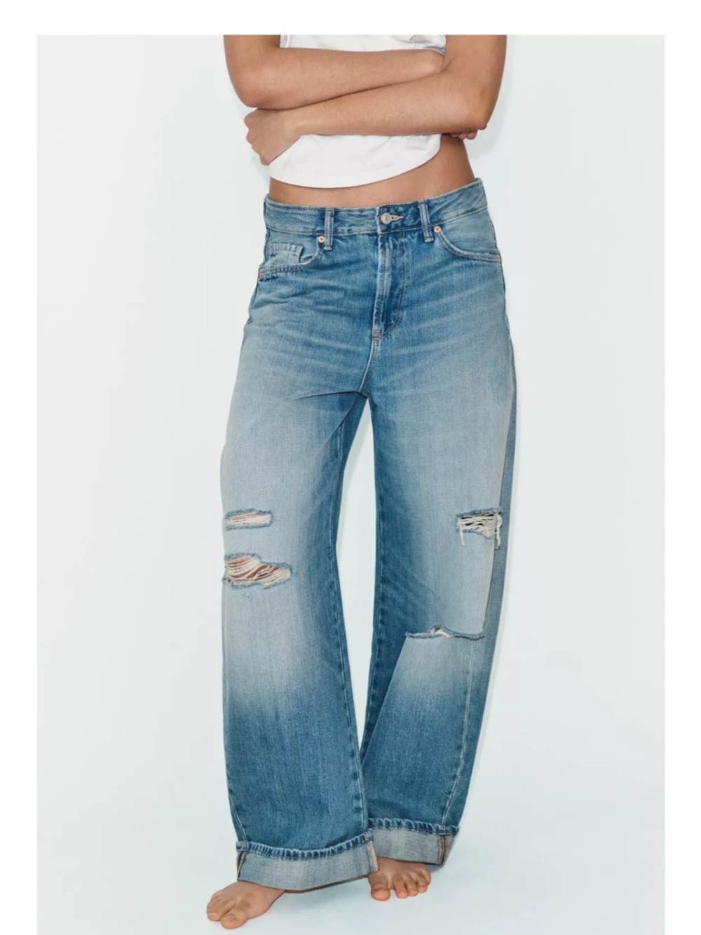 Zara TRF BAGGY FOLDED RIPPED
MID-RISE JEANS - Picture 2 of 8